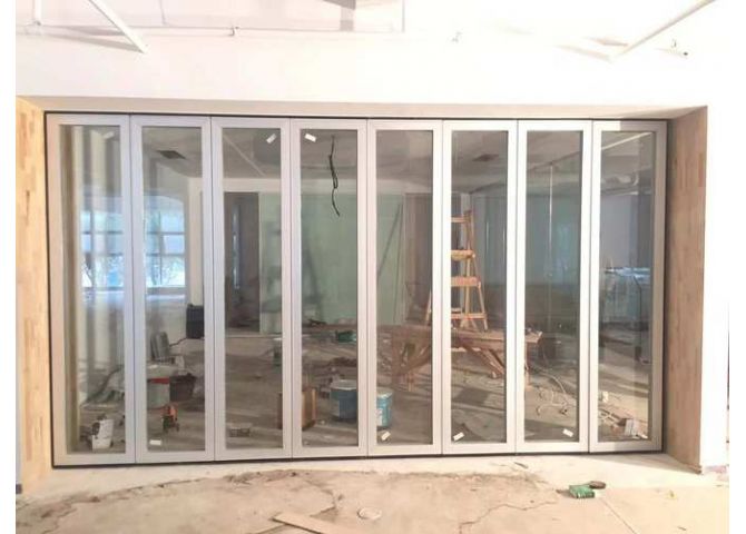 Movable glass screen